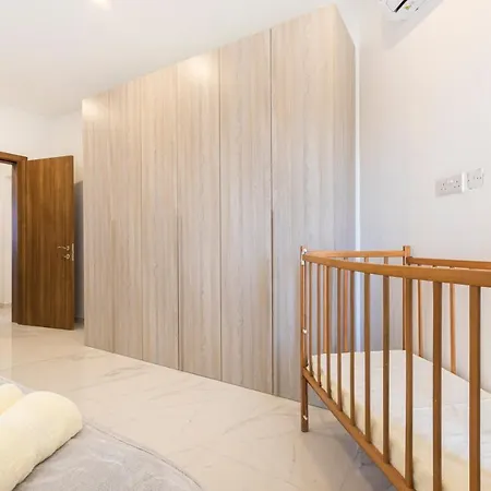 H3 - Modern And Spacious 3 Bedroom