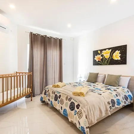 H3 - Modern And Spacious 3 Bedroom * San Gwann