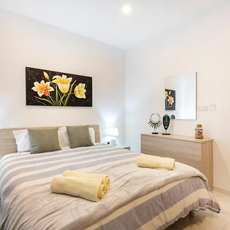 H3 - Modern And Spacious 3 Bedroom Apartment