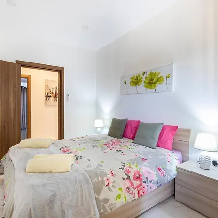 Apartment H3 - Modern And Spacious 3 Bedroom