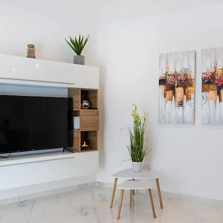 H3 - Modern And Spacious 3 Bedroom * San Gwann