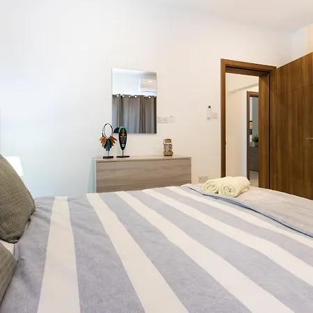 H3 - Modern And Spacious 3 Bedroom *